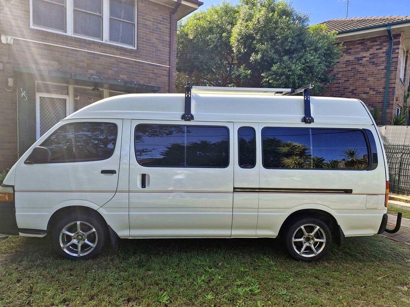 Ozroofracks | Mitsubishi Rosa Roof Racks