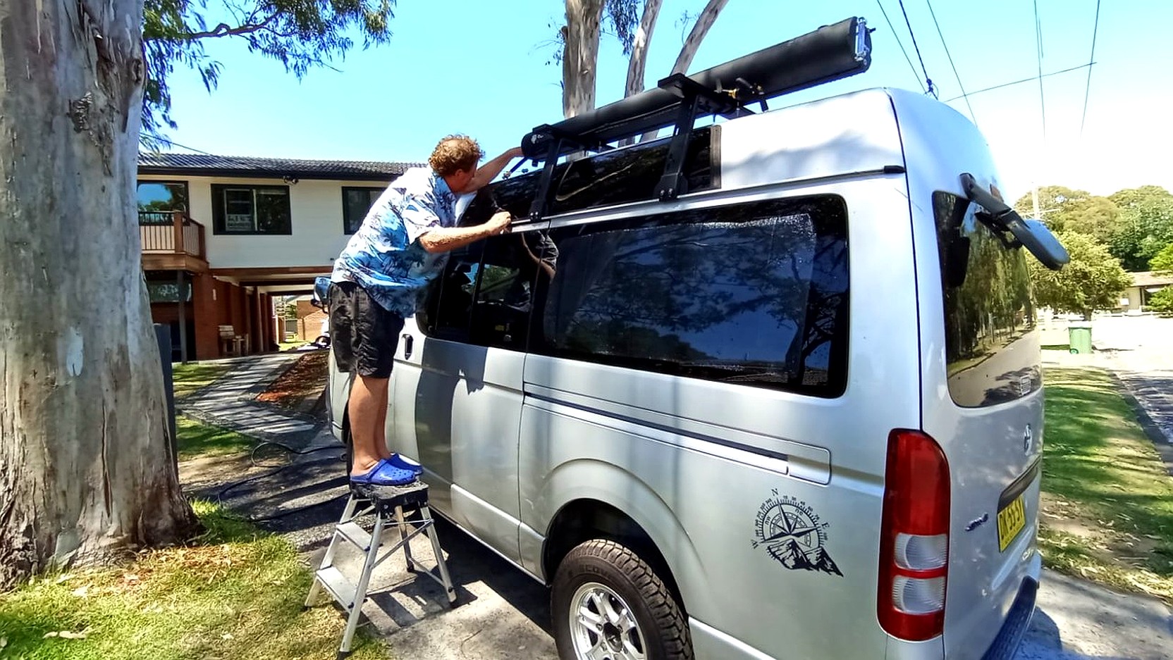Ozroofracks | Toyota Commuter Roof Racks