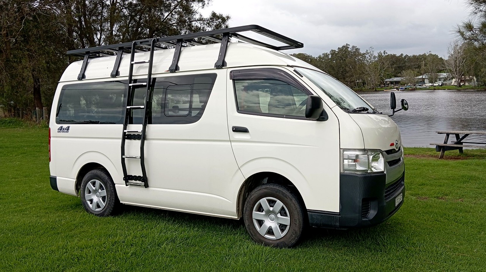Ozroofracks | Toyota Commuter Roof Racks
