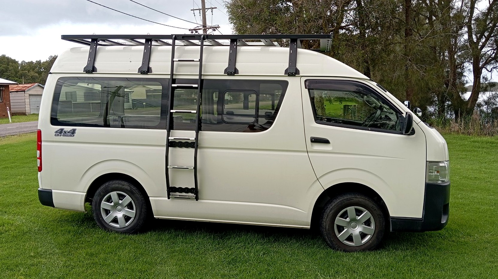 Ozroofracks | Mitsubishi Rosa Roof Racks