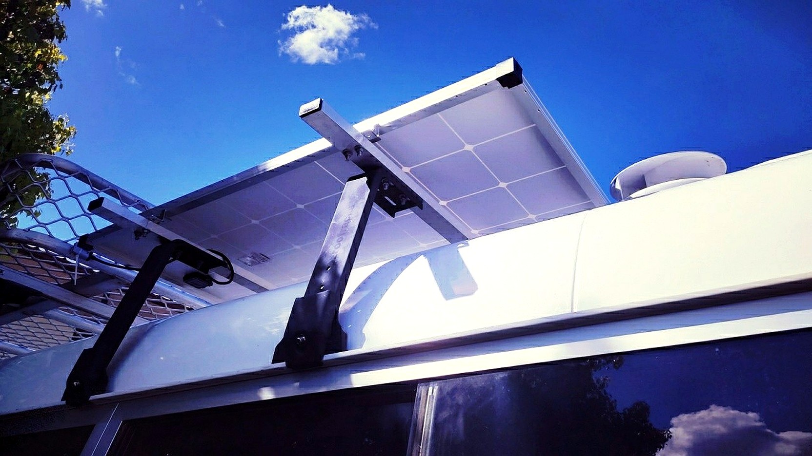 Ozroofracks | Roof Rack Gutter Mounts