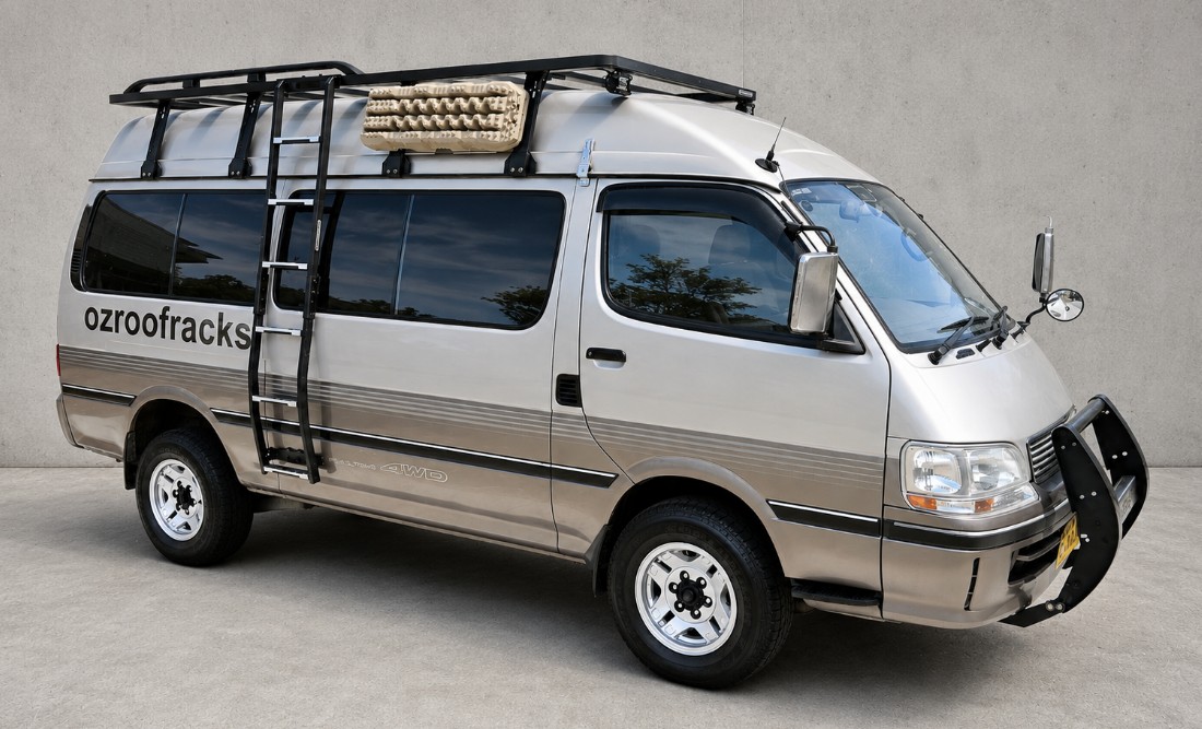 OZ310 Tradesman Roof Platform 1330x3100MM for Hiace 100 and Hiace 200 Series